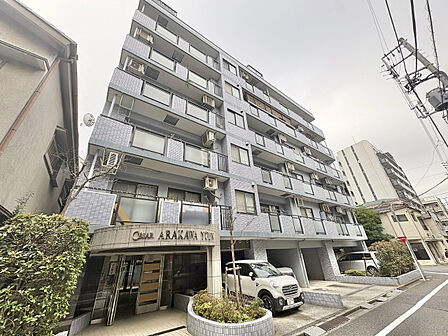 飽きのこないシンプルモダンな外観です。