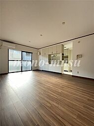 フェニックスコート二子玉川 1階3LDKのリビング/ダイニング