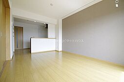 コンフォール 102 1階1LDKのリビング/ダイニング