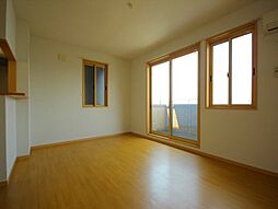 新浜ストリート 1階1LDKのリビング/ダイニング