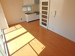 ナカゴーマンション 3階1LDKのリビング/ダイニング