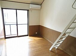 ベルクハイム 2階1Kのリビング/ダイニング