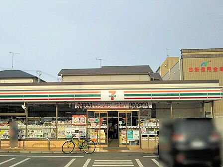 セブンイレブン明石江井ヶ島駅前店(約680ｍ)