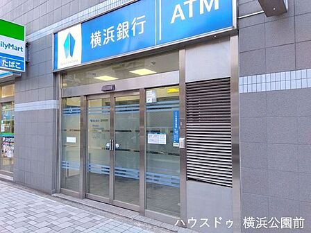 横浜銀行 関内支店イセザキ5出張所ATMだけが置いてある店舗です。口座開設などの諸手続きには対応しておりません。 330m