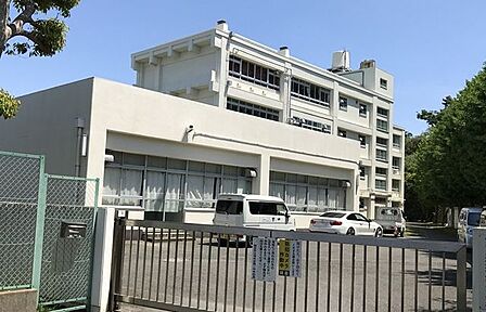 横浜市立洋光台第二中学校 徒歩8分。 610m