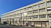 横浜市立川井小学校 徒歩6分。 410m