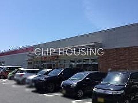 セブンイレブン横浜深谷町店 徒歩9分。 720m