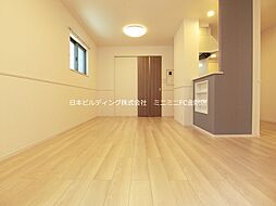 エレガント茱萸木III 1階1LDKのリビング/ダイニング