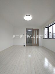 アミューズSUGA 3階1Kのリビング/ダイニング