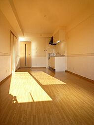 アーク・コート 4階3LDKのリビング/ダイニング