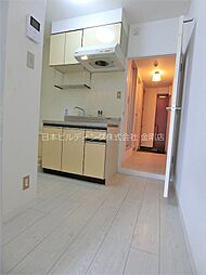 パイン・リバーI 3階ワンルームのリビング/ダイニング