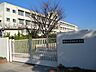周辺：堺市立八田荘中学校（958m）