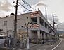 周辺：100円ショップシルク南花台店（185m）
