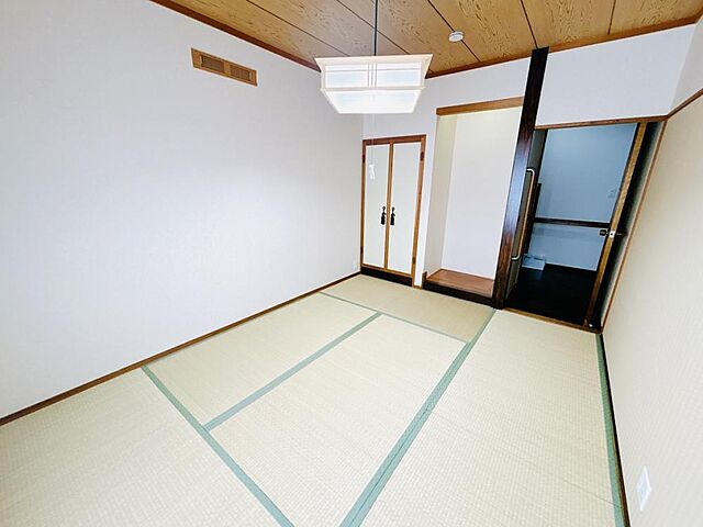 室内 魚津市六郎丸1133-7