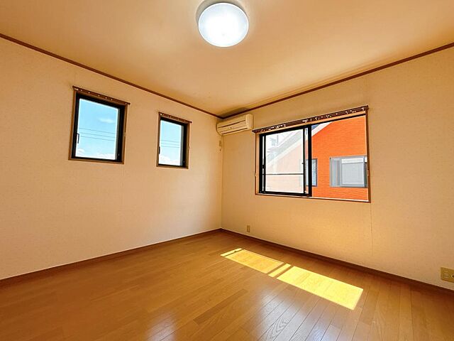 室内 滑川市菰原80-6