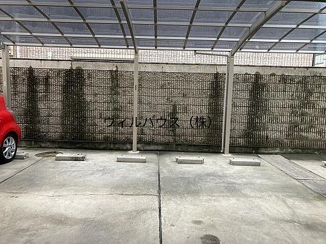 6 / 13