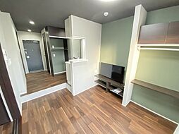 ジーイーオンズ 4階1LDKのリビング/ダイニング