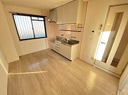 ブリーズＫ 3階2DKのリビング/ダイニング