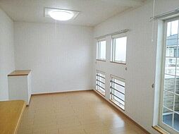 ソレアードユニティ2 2階1LDKのリビング/ダイニング