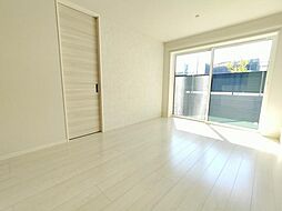 ジョリ　スヴニール 3階1LDKのリビング/ダイニング