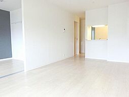 シャーメゾン三国ヶ丘 1階2LDKのリビング/ダイニング