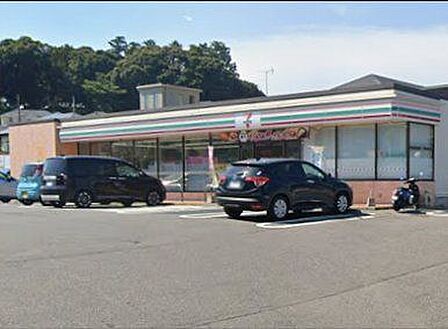 「セブンイレブン八千代宮坂店」まで250m (徒歩4分)急な買い物はもちろん、ATM利用や公共料金の支払いなどにご利用いただけます。