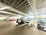 駐車場：【駐車場】ファミリーカーも悠々駐車できるスペースです。お車好きにはたまらないですね！