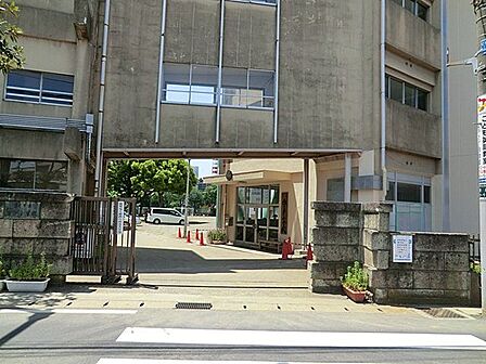 「千葉市立登戸小学校」まで690m (徒歩9分)