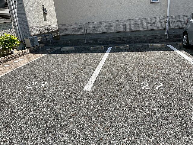 17 / 30