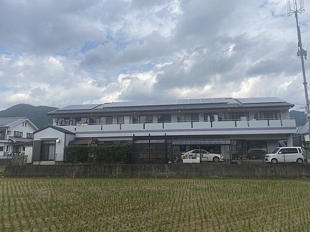 4 / 17