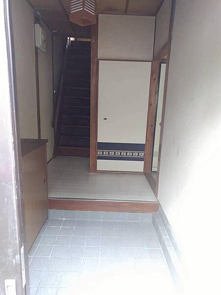 玄関を拡大表示