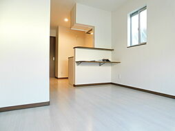 阪急宝塚本線 蛍池駅 徒歩11分の賃貸アパート 3階1LDKのリビング/ダイニング