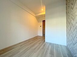 阪急宝塚本線 十三駅 徒歩18分の賃貸マンション 5階1Kのリビング/ダイニング