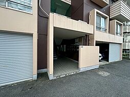 8 / 17