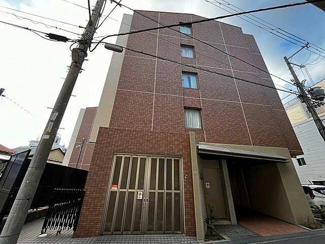 4 / 17