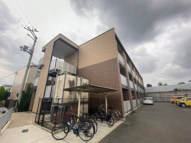 5 / 22