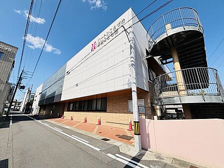 ハートンこまづめ認定こども園【ハートンこまづめ認定こども園】 610m