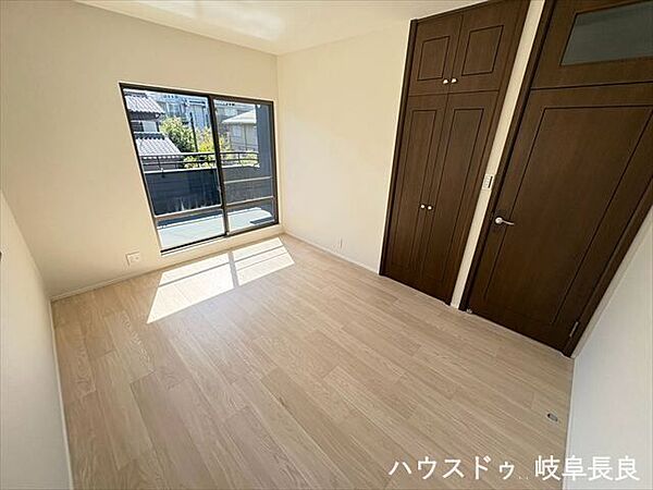 洋室を拡大表示