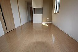 グランドール川口　A棟 1階2LDKのリビング/ダイニング