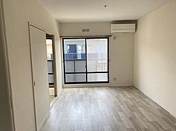 サンライフ白川　E棟 1階1LDKのリビング/ダイニング