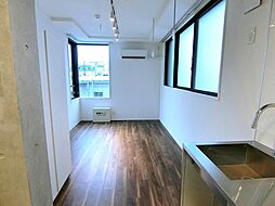 EXAM中目黒 302 3階1Kのリビング/ダイニング