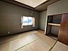 和室：2階和室　8帖