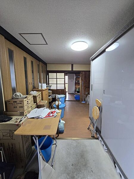 玄関を拡大表示