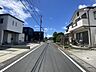 外観：前面道路含む現地写真