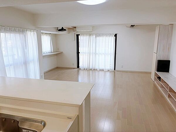 リビング/ダイニングを拡大表示