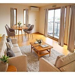 ヴィラ・ソレイユ 203 2階2LDKのリビング/ダイニング