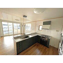 スカイコートI 301 3階6LDKのリビング/ダイニング