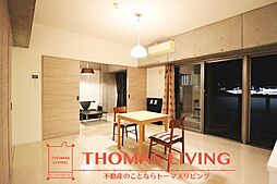 広々リビングルームです。