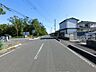 外観：前面道路含む現地写真
