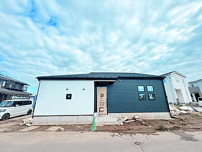 外観:現地(2026年10月)撮影上棟しました!建物の大きさや暮らしのイメージがしやすくなっています。ぜひ現地をご覧ください♪ 外観:現地(2026年10月)撮影上棟しました!建物の大きさや暮らしのイメージがしやすくなっています。ぜひ現地をご覧ください♪